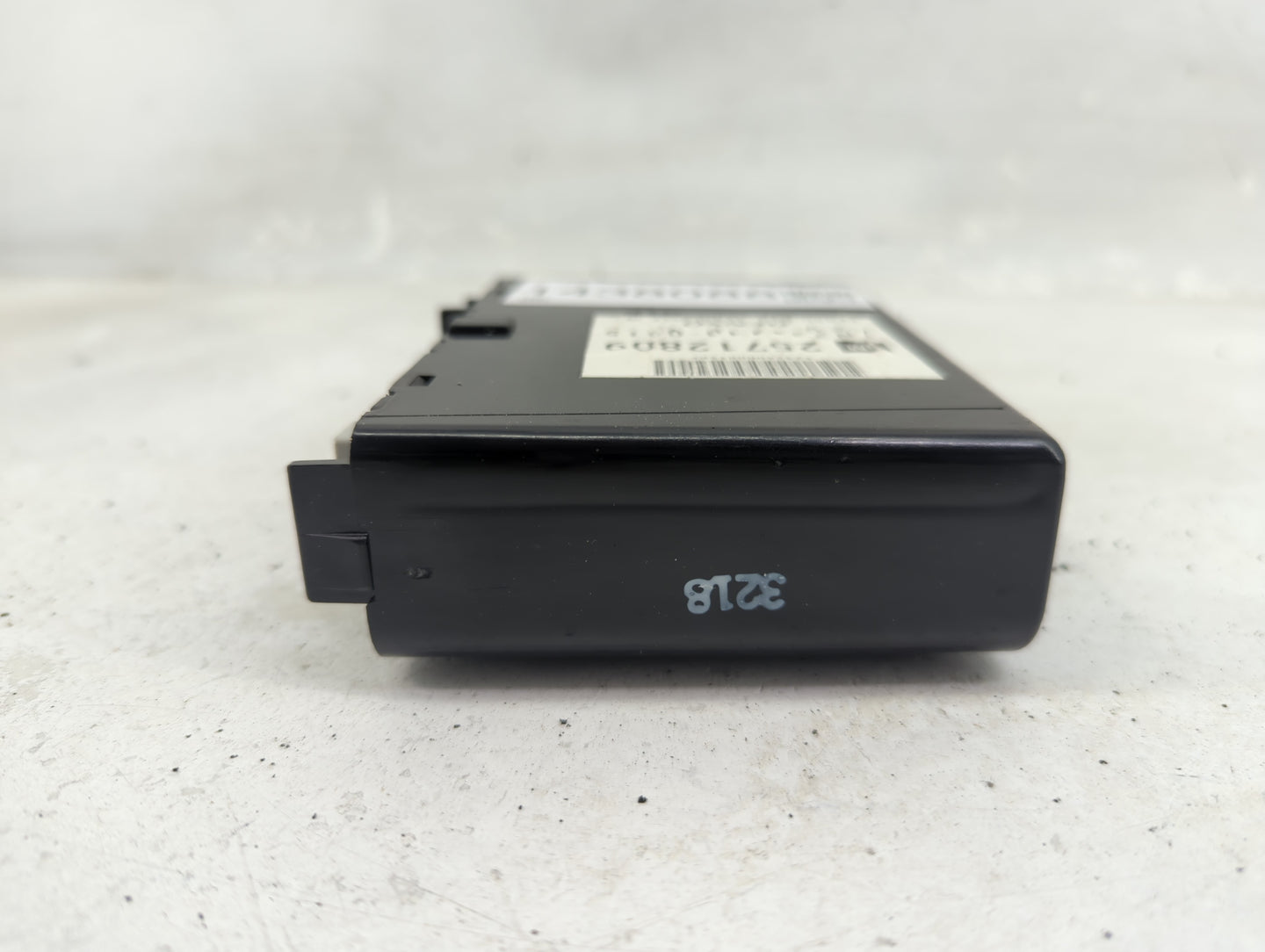 2000-2005 Buick Lesabre Body Control Module Bcm Inner Cabin Fuse Box - Oemusedautoparts1.com