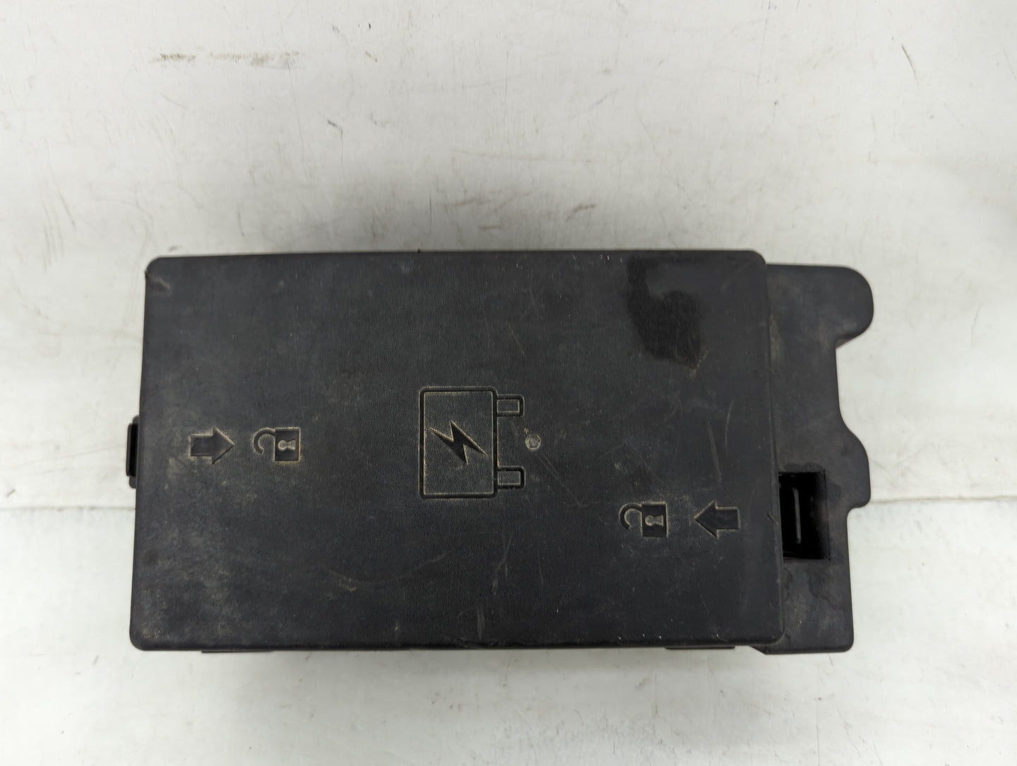 2004-2005 Buick Rainier Fusebox Fuse Box Panel Relay Module P/N:15196419-1 Fits Fits 2004 2005 OEM Used Auto Parts - Oemused
