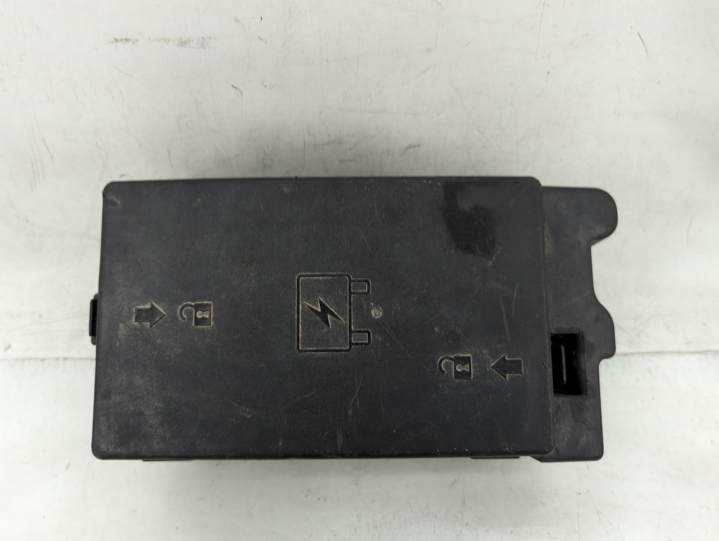 2004-2005 Buick Rainier Fusebox Fuse Box Panel Relay Module P/N:15196419-1 Fits Fits 2004 2005 OEM Used Auto Parts - Oemused