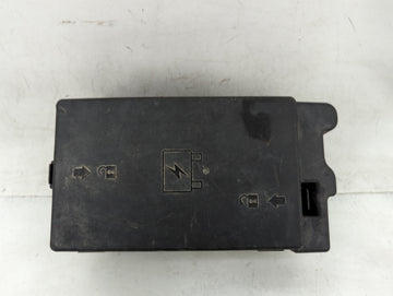 2004-2005 Buick Rainier Fusebox Fuse Box Panel Relay Module P/N:15196419-1 Fits Fits 2004 2005 OEM Used Auto Parts - Oemused