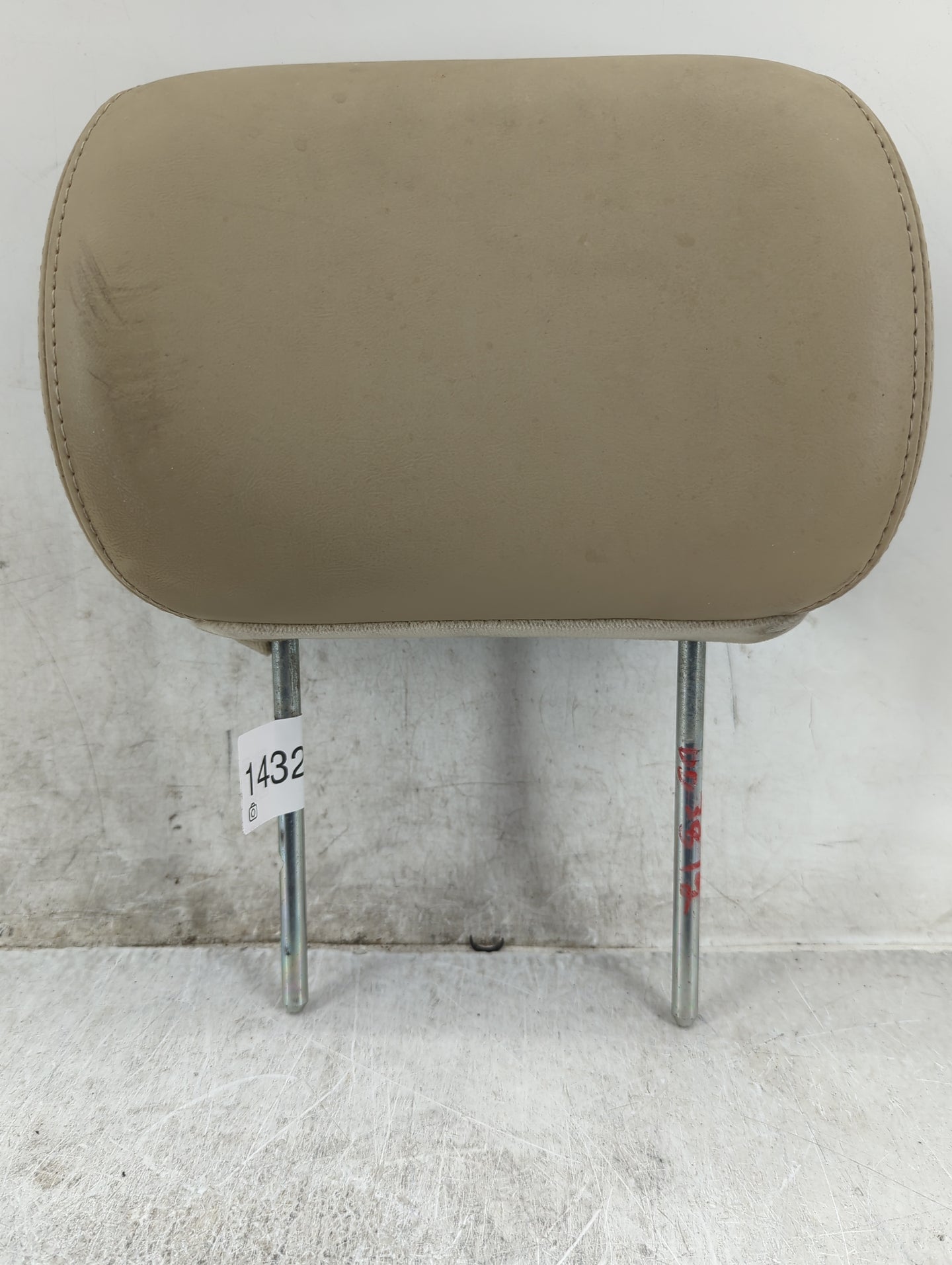 2004 Buick Rainier Headrest Head Rest Front Driver Seat Beige - Oemusedautoparts1.com