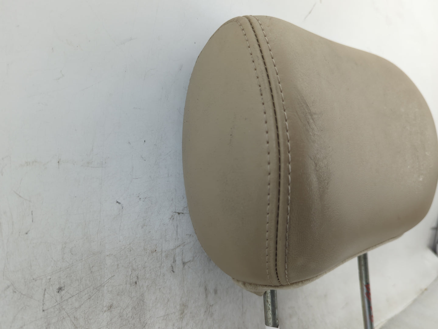 2004 Buick Rainier Headrest Head Rest Front Driver Seat Beige - Oemusedautoparts1.com