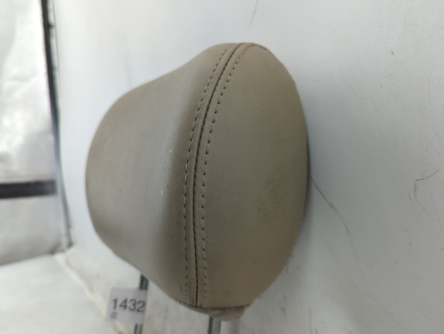 2004 Buick Rainier Headrest Head Rest Front Driver Seat Beige - Oemusedautoparts1.com