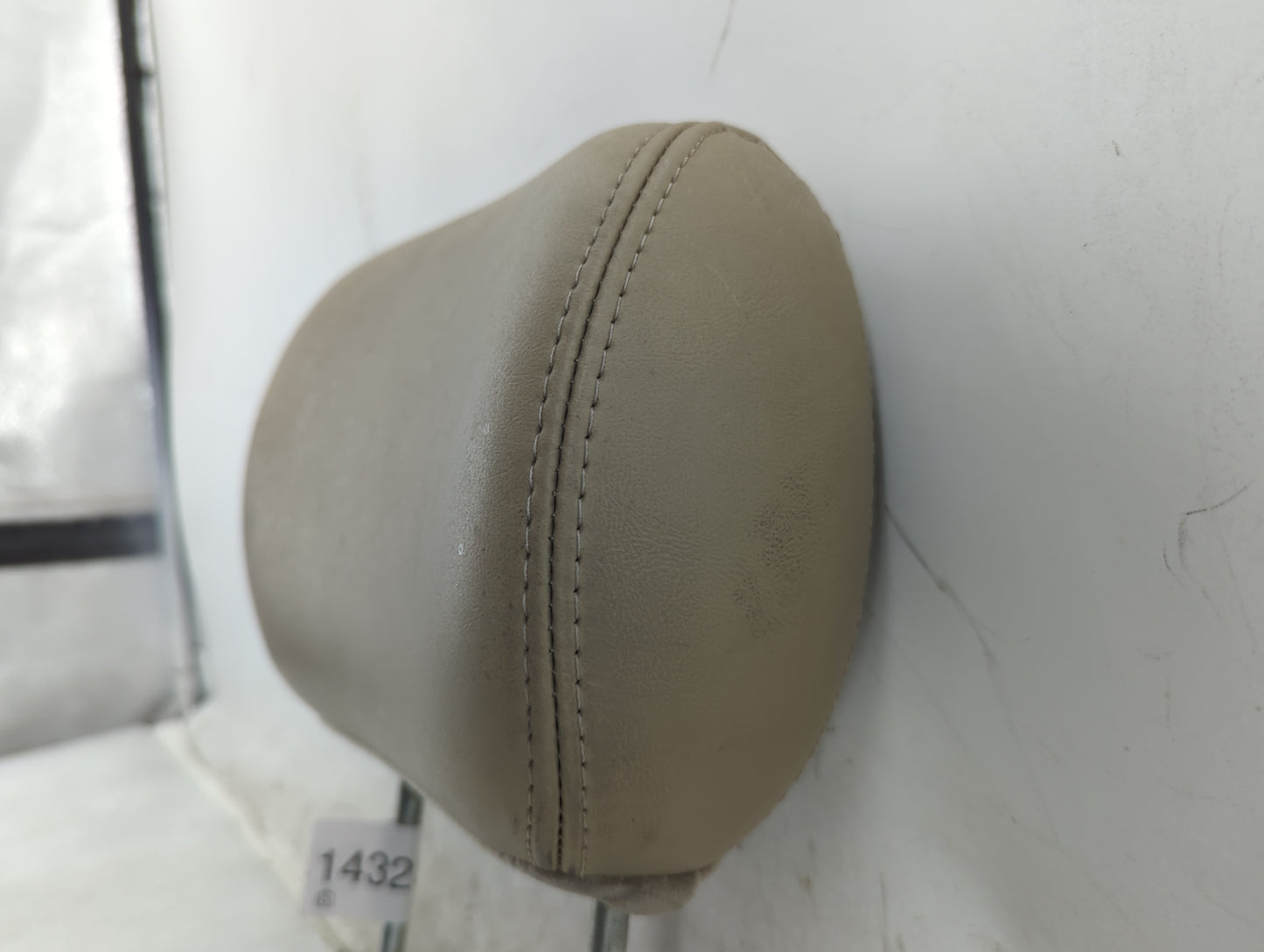 2004 Buick Rainier Headrest Head Rest Front Driver Seat Beige - Oemusedautoparts1.com