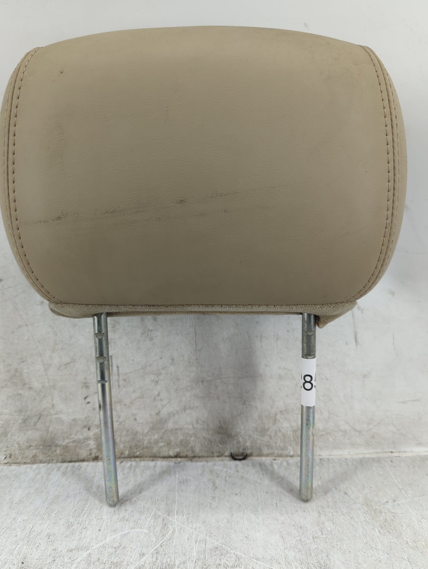 2004 Buick Rainier Headrest Head Rest Front Driver Seat Beige - Oemusedautoparts1.com