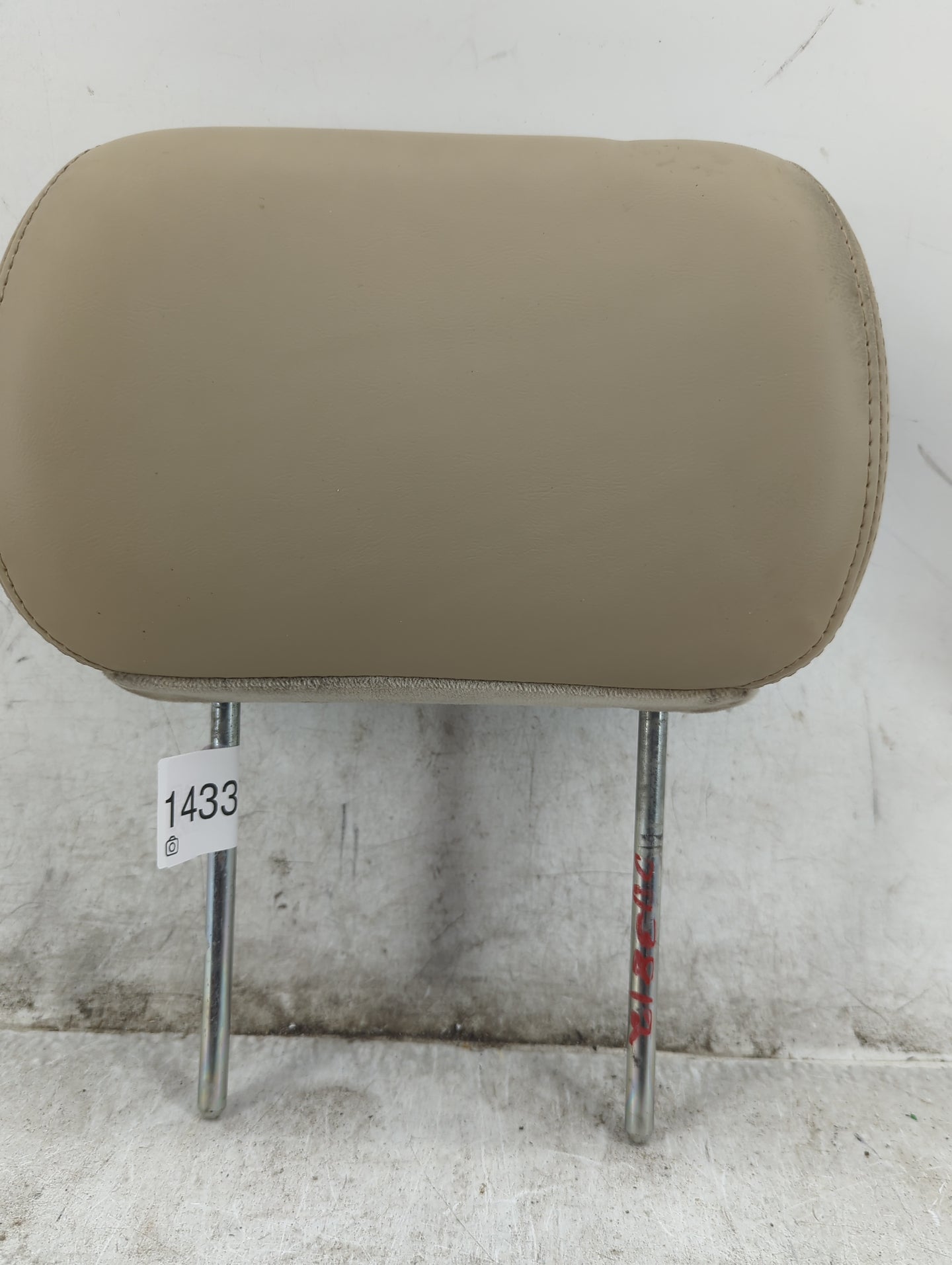 2004 Buick Rainier Headrest Head Rest Rear Seat Fits OEM Used Auto Parts - Oemusedautoparts1.com