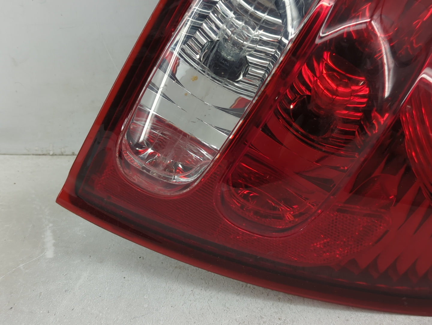 2004-2007 Buick Rainier Tail Light Assembly Driver Left OEM Fits Fits 2004 2005 2006 2007 OEM Used Auto Parts - Oemusedautop