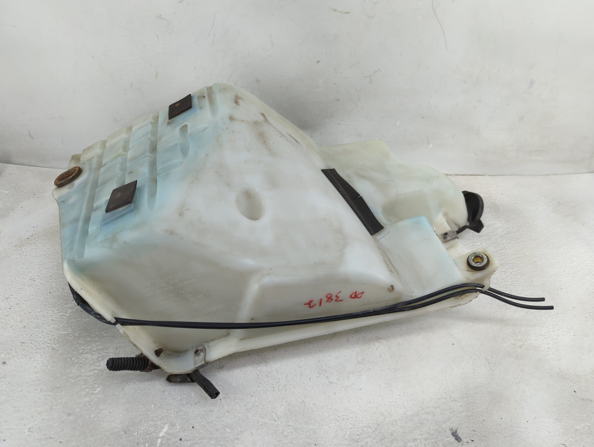 2004-2007 Buick Rainier Windshield Washer Fluid Reservoir Bottle Oem 1434222 - Oemusedautoparts1.com