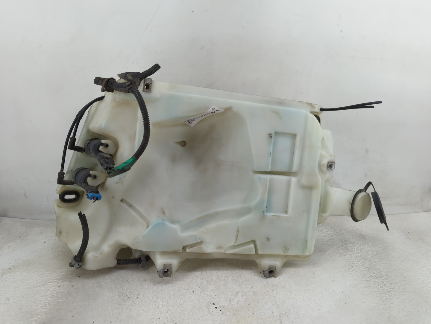 2004 Buick Rainier Windshield Washer Fluid Reservoir Bottle Oem - Oemusedautoparts1.com