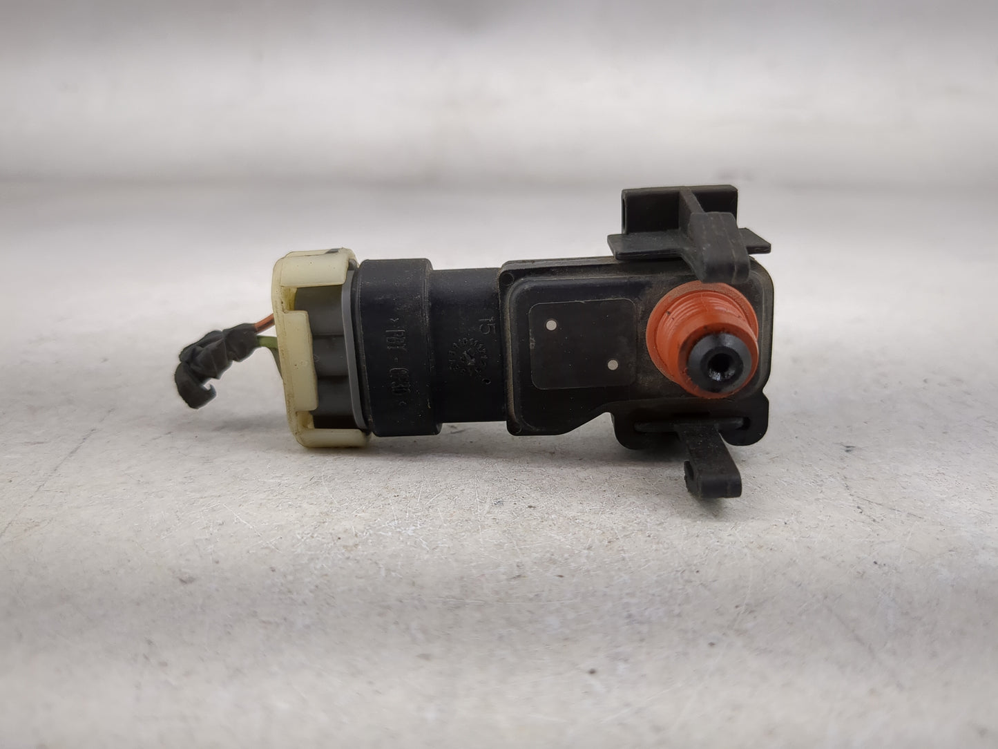2004-2007 Buick Rainier Mass Air Flow Meter Maf 1486040 - Oemusedautoparts1.com
