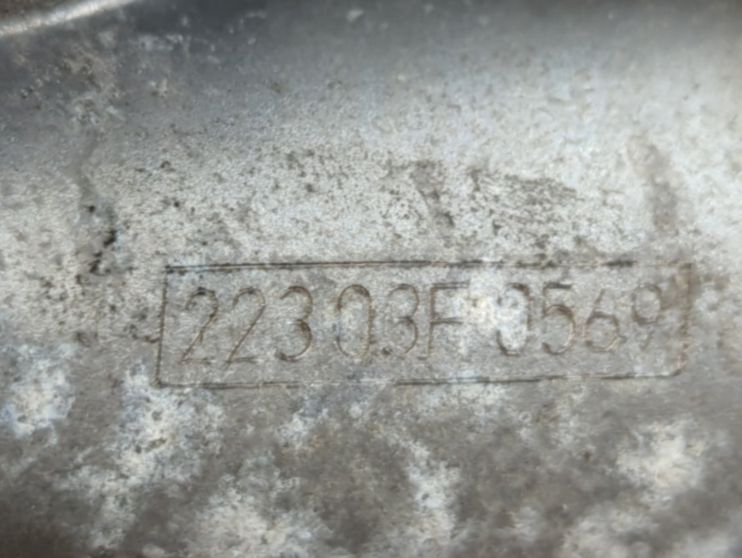 2004-2007 Buick Rainier Throttle Body P/N:22303F0569 Fits Fits 2003 2004 2005 2006 2007 OEM Used Auto Parts - Oemusedautopar