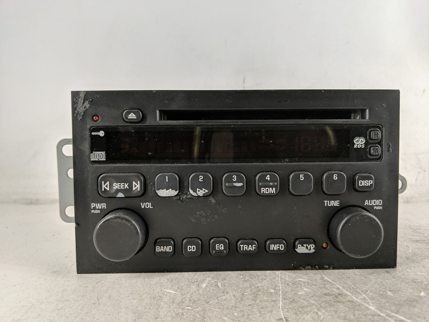 2004 Buick Regal Radio AM FM Cd Player Receiver Replacement P/N:10346985 Fits Fits 2005 2006 2007 OEM Used Auto Parts - Oemu