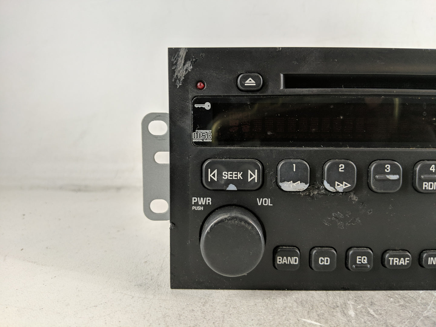 2004 Buick Regal Radio AM FM Cd Player Receiver Replacement P/N:10346985 Fits Fits 2005 2006 2007 OEM Used Auto Parts - Oemu