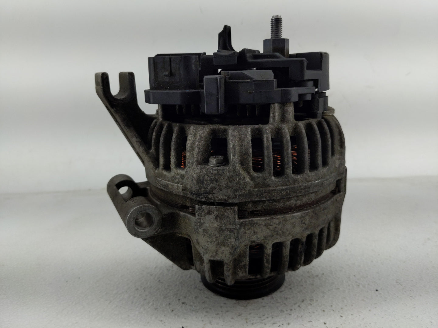 2003-2004 Buick Regal Alternator Replacement Generator Charging Assembly Engine OEM P/N:0 124 415 035 Fits Fits 2003 2004 20
