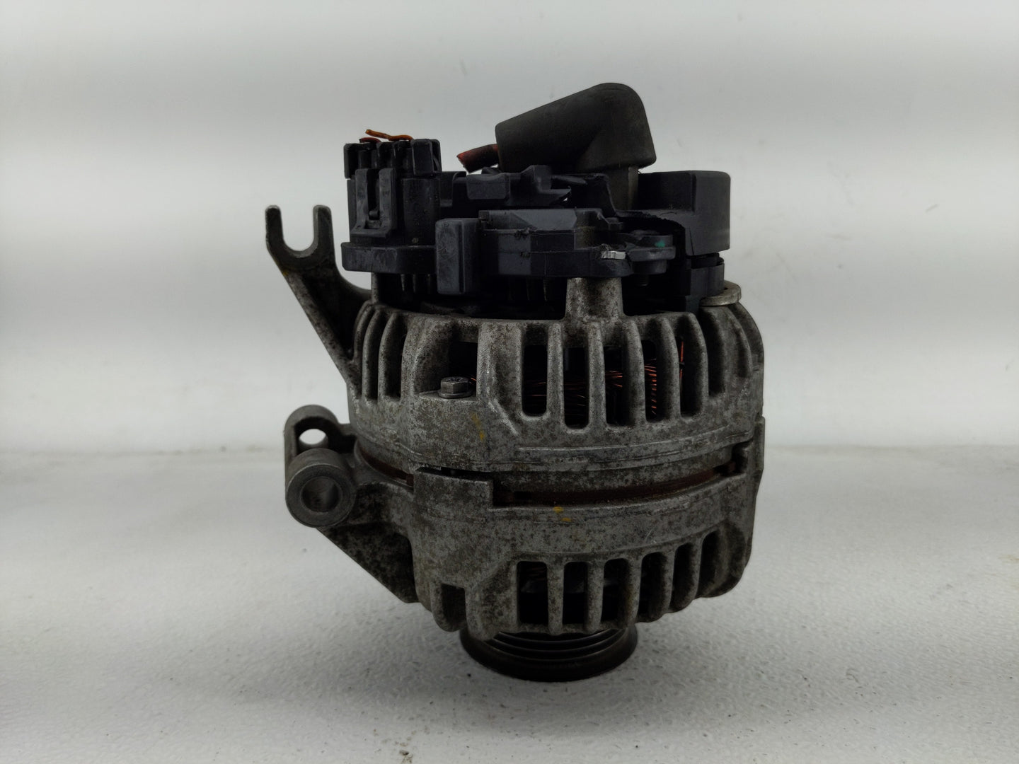2003-2004 Buick Regal Alternator Replacement Generator Charging Assembly Engine OEM P/N:0 124 415 035 Fits Fits 2003 2004 20