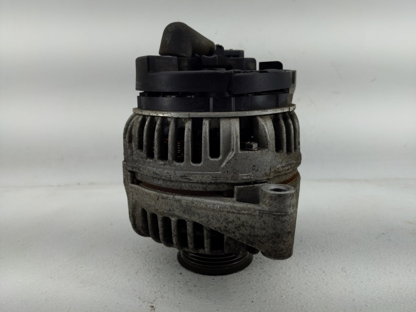 2003-2004 Buick Regal Alternator Replacement Generator Charging Assembly Engine OEM P/N:0 124 415 035 Fits Fits 2003 2004 20