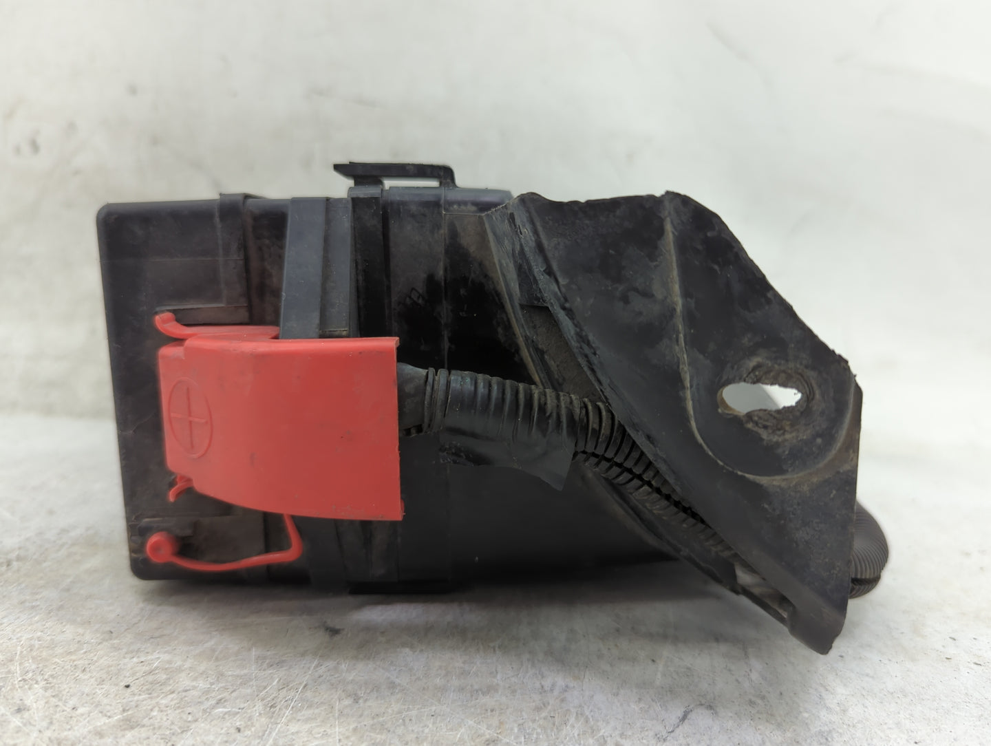 2000-2004 Buick Regal Fusebox Fuse Box Panel Relay Module Fits Fits 2000 2001 2002 2003 2004 2005 OEM Used Auto Parts - Oemu