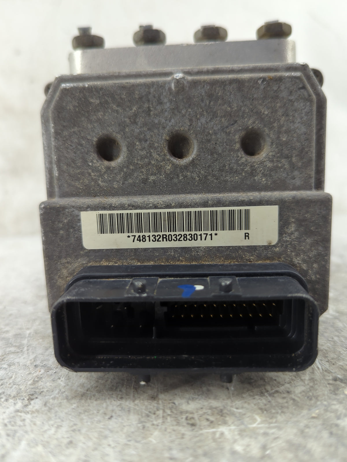 2004 Buick Regal ABS Pump Control Module Replacement P/N:10347407 18078132 Fits OEM Used Auto Parts - Oemusedautoparts1.com