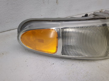 1997-2004 Buick Regal Passenger Right Oem Head Light Headlight Lamp 1515681