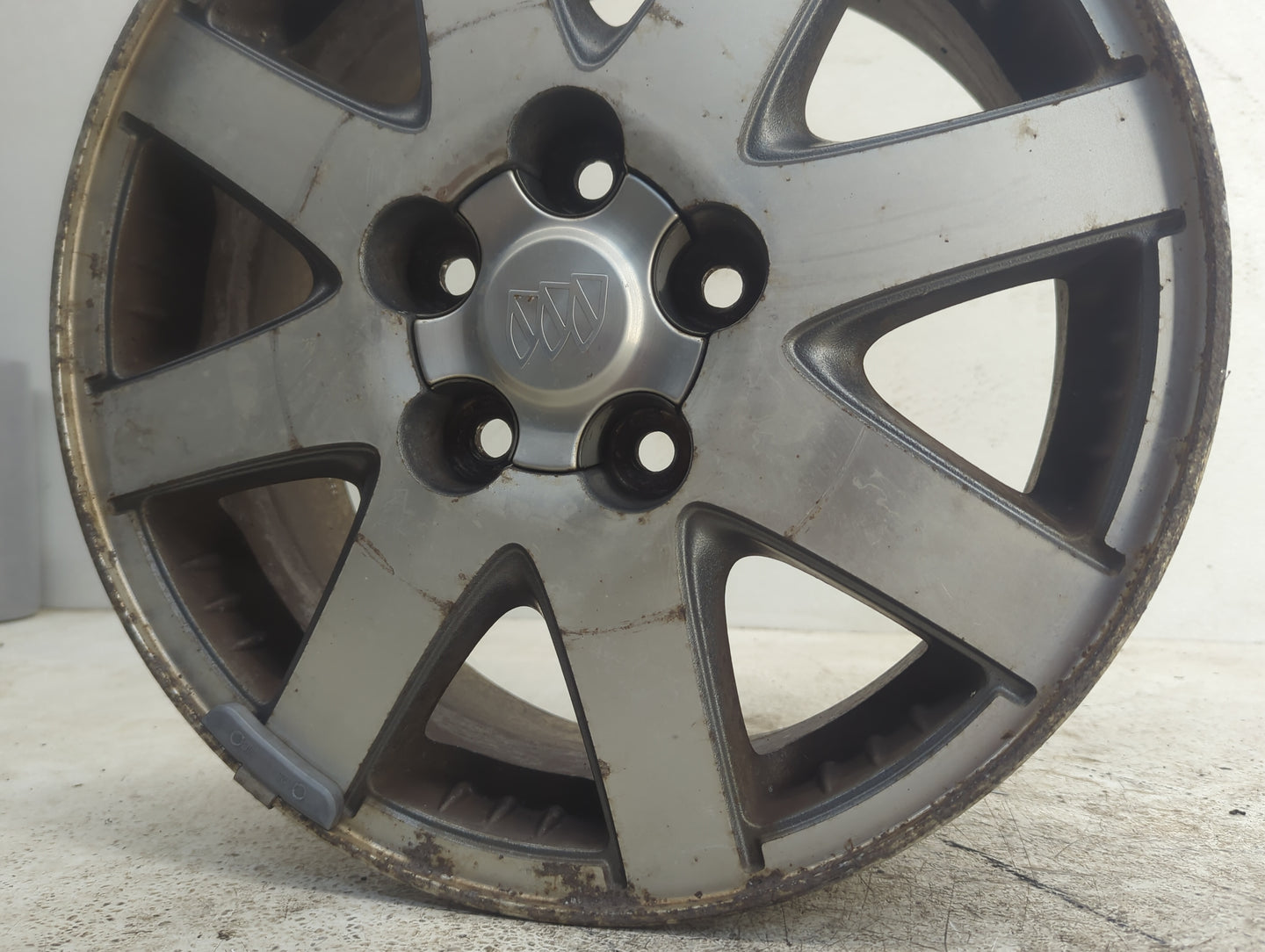 2002-2004 Buick Rendezvous Oem Wheel Rim 1126447 - Oemusedautoparts1.com