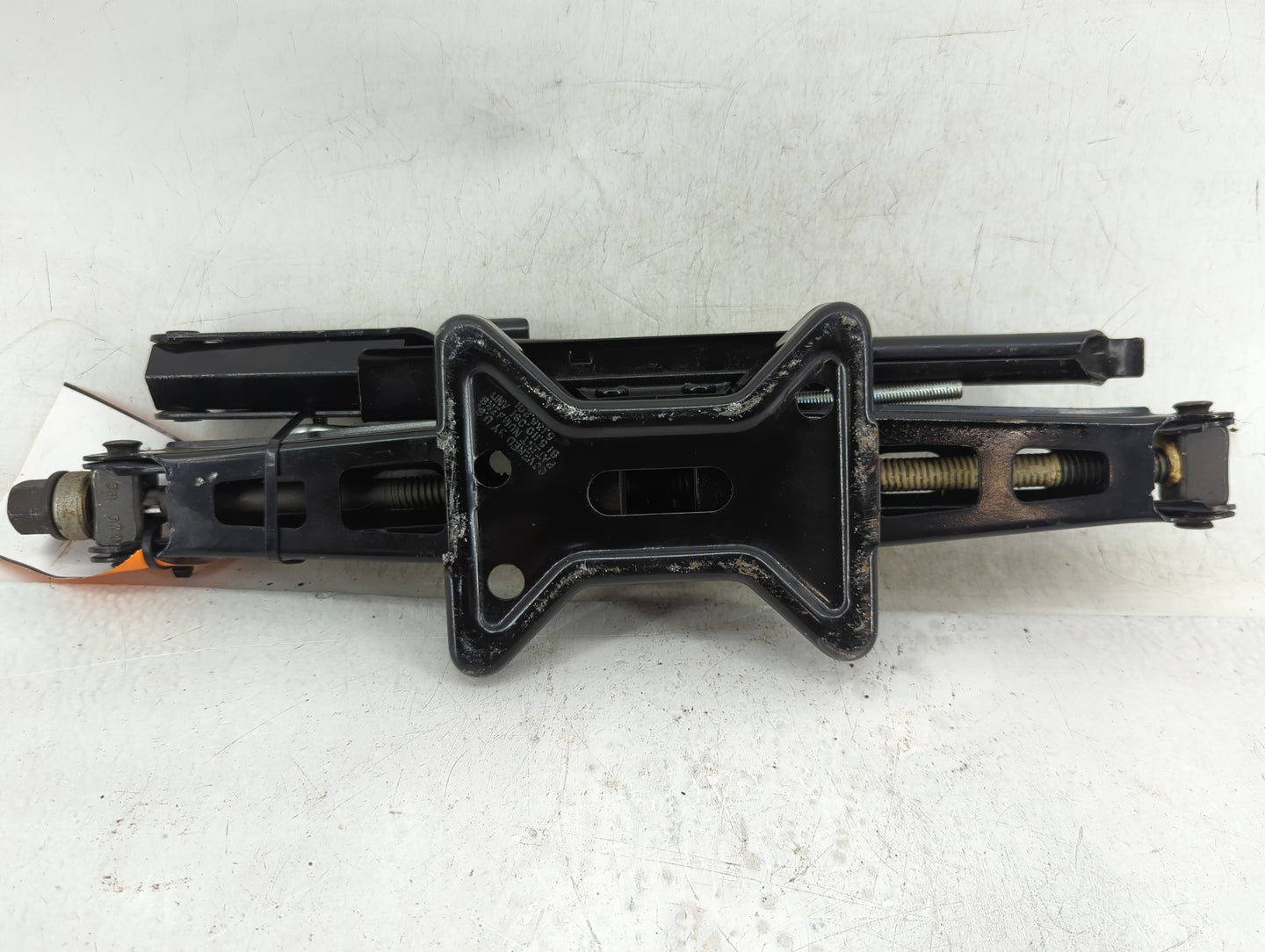 2004 Buick Rendezvous Spare Scissor Car Jack - Oemusedautoparts1.com