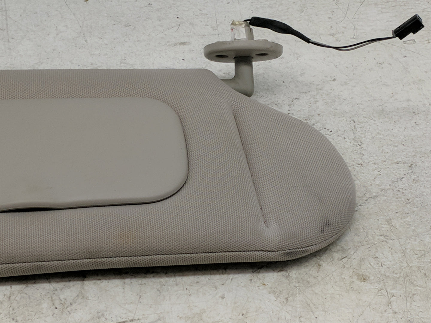 2002-2007 Buick Rendezvous Sun Visor Shade Replacement Passenger Right Mirror Fits Fits 2001 2002 2003 2004 2005 2006 2007 O
