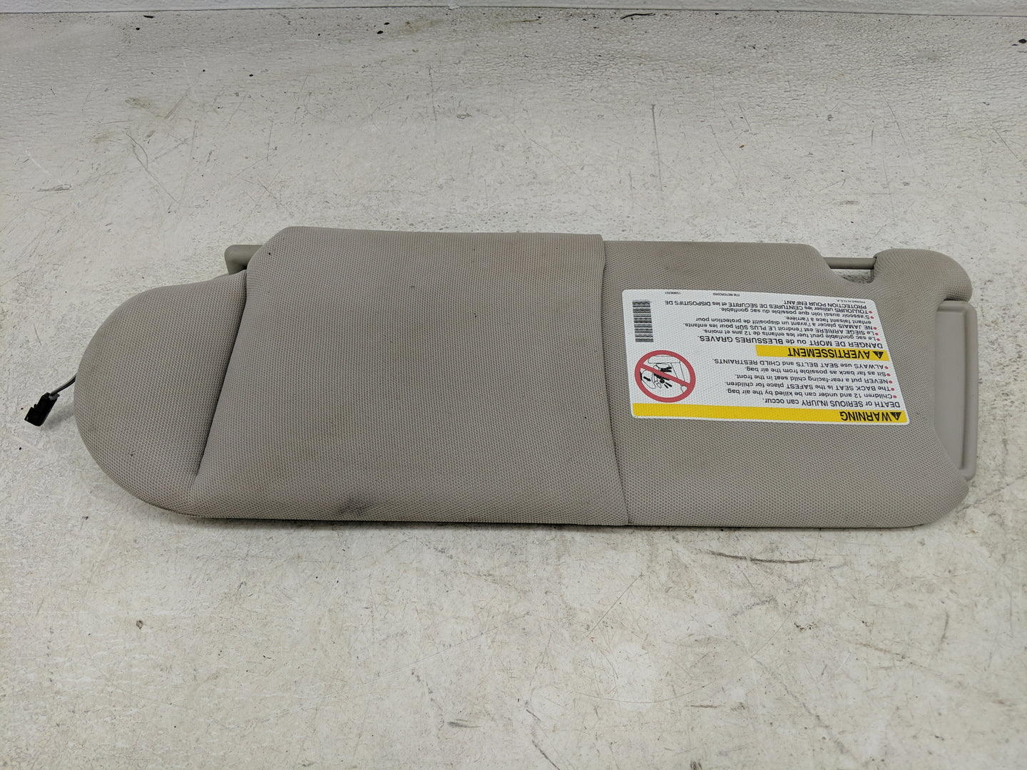 2002-2007 Buick Rendezvous Sun Visor Shade Replacement Passenger Right Mirror Fits Fits 2001 2002 2003 2004 2005 2006 2007 O