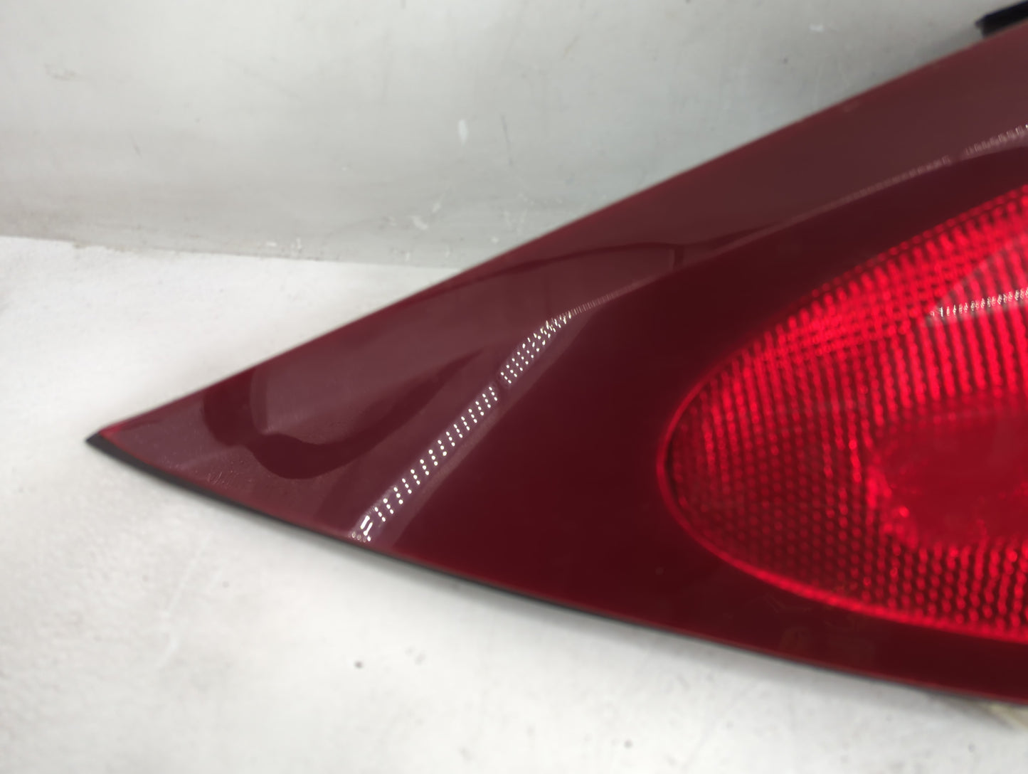 2004-2007 Buick Rendezvous Tail Light Assembly Driver Left OEM P/N:10352230 Fits Fits 2004 2005 2006 2007 OEM Used Auto Part
