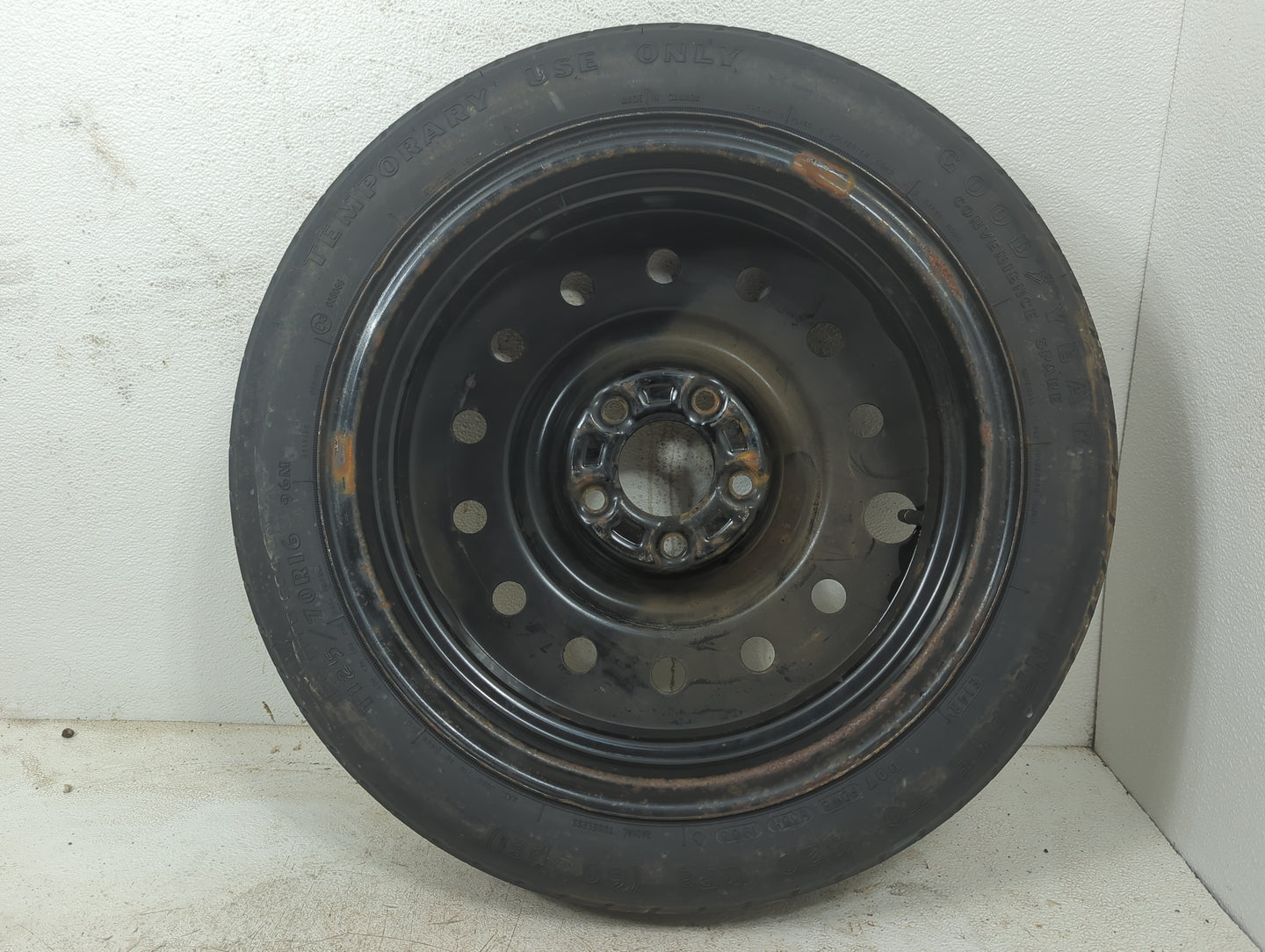 2003-2007 Cadillac Cts Spare Donut Tire Wheel Rim Oem - Oemusedautoparts1.com