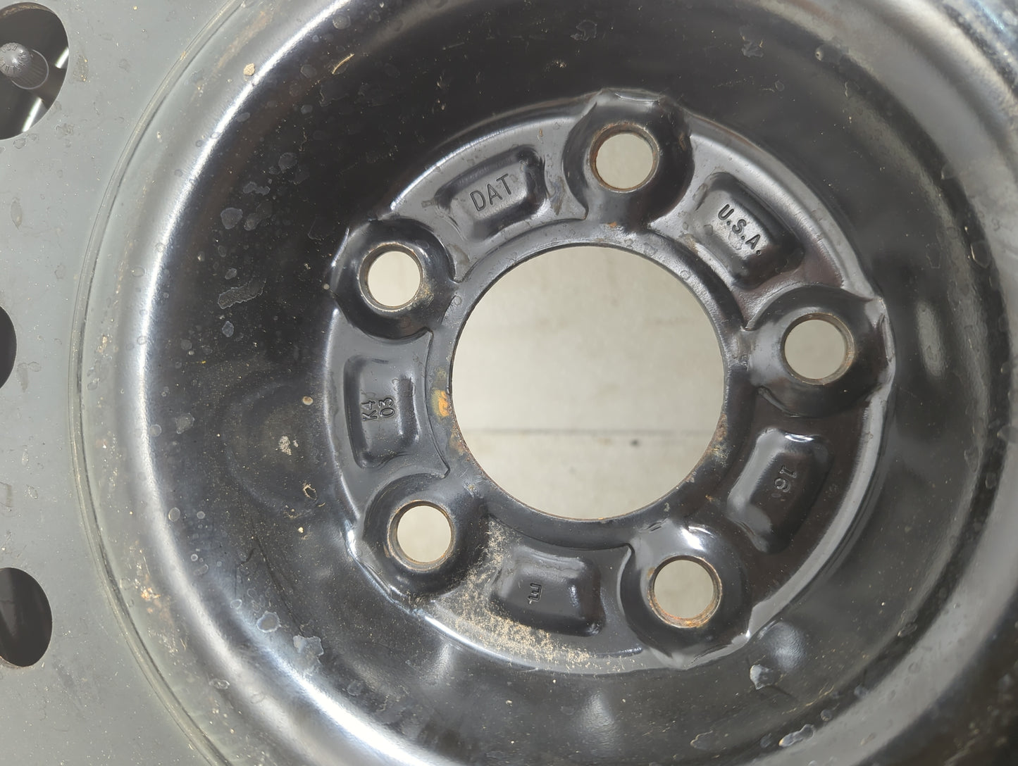 2003-2007 Cadillac Cts Spare Donut Tire Wheel Rim Oem - Oemusedautoparts1.com