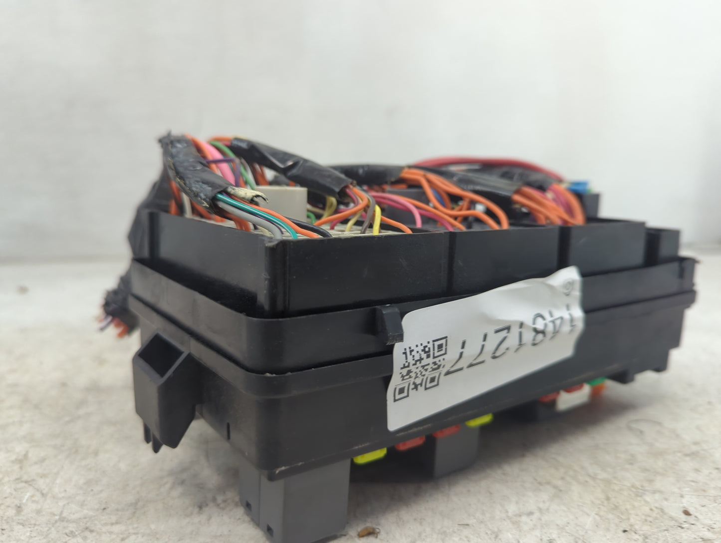 2004 Cadillac Deville Fusebox Fuse Box Panel Relay Module P/N:12-2903-02:42 15448284 Fits OEM Used Auto Parts - Oemusedautop