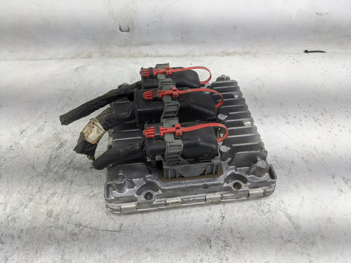 2004-2005 Cadillac Deville PCM Engine Control Computer ECU ECM PCU OEM P/N:12588944 12587465, 5WY7110GA, YHFR Fits Fits 2004
