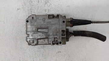 2004 Cadillac Deville Chassis Control Module Ccm Bcm Body Control - Oemusedautoparts1.com