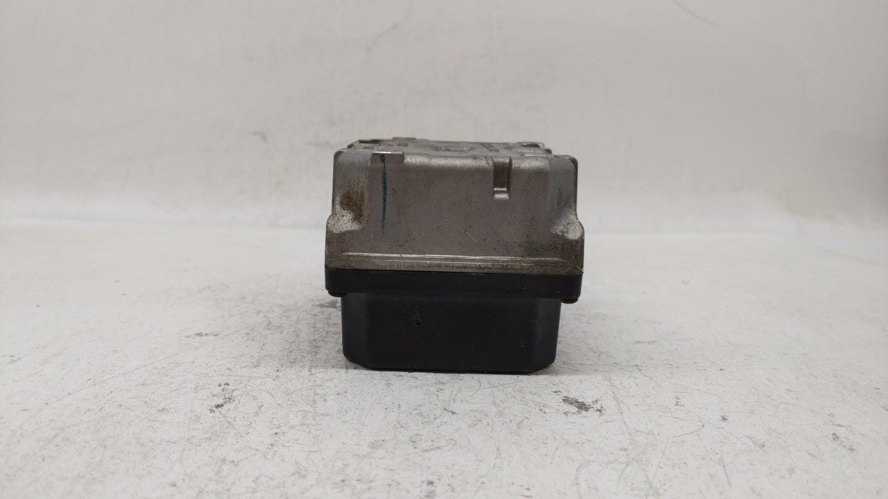 2004 Cadillac Deville Chassis Control Module Ccm Bcm Body Control - Oemusedautoparts1.com