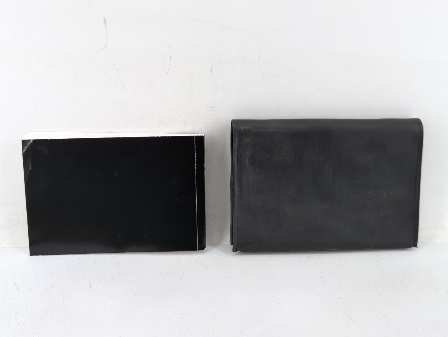 2004 Cadillac Deville Owners Manual Book Guide OEM Used Auto Parts - Oemusedautoparts1.com