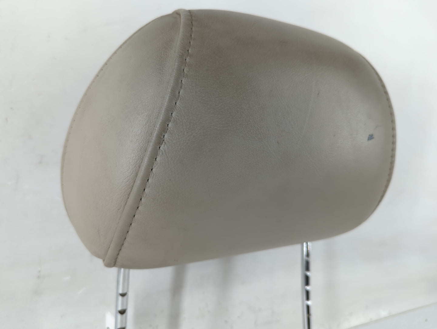 2004-2005 Cadillac Deville Headrest Head Rest Front Driver Passenger Seat Fits Fits 2004 2005 OEM Used Auto Parts - Oemuseda