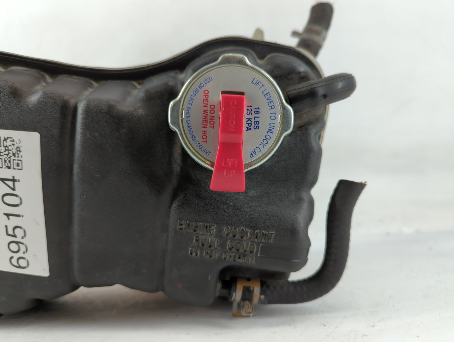 2000 Cadillac Deville Radiator Coolant Overflow Expansion Tank Bottle - Oemusedautoparts1.com