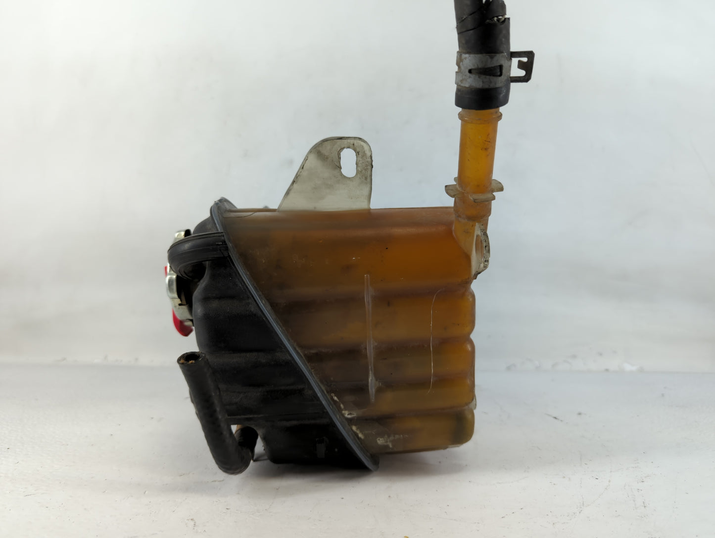 2000 Cadillac Deville Radiator Coolant Overflow Expansion Tank Bottle - Oemusedautoparts1.com