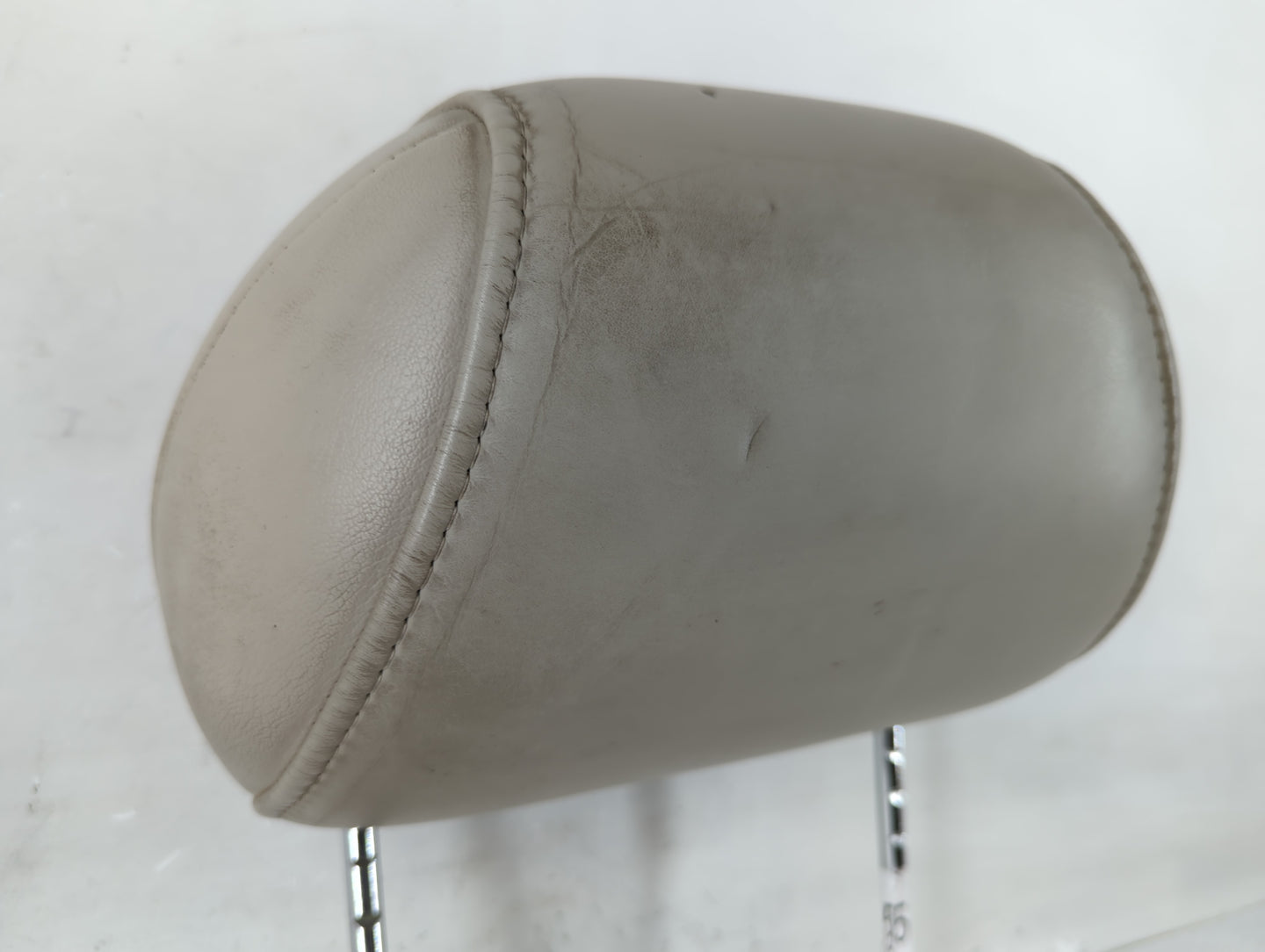 2004-2005 Cadillac Deville Headrest Head Rest Front Driver Passenger Seat Fits Fits 2004 2005 OEM Used Auto Parts - Oemuseda