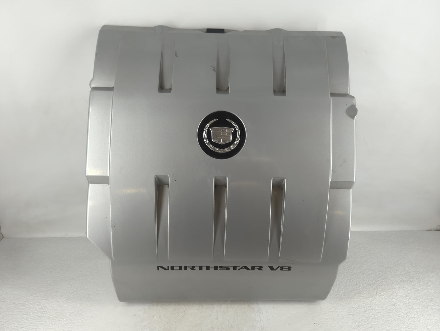 2004 Cadillac Deville Engine Cover - Oemusedautoparts1.com
