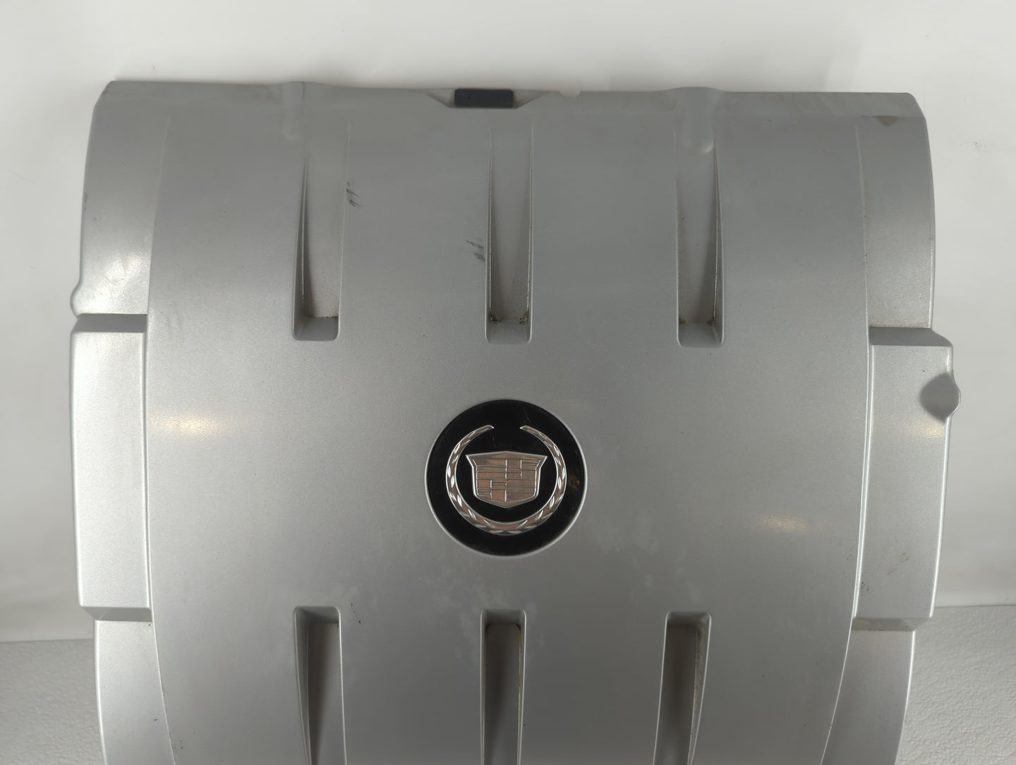 2004 Cadillac Deville Engine Cover - Oemusedautoparts1.com