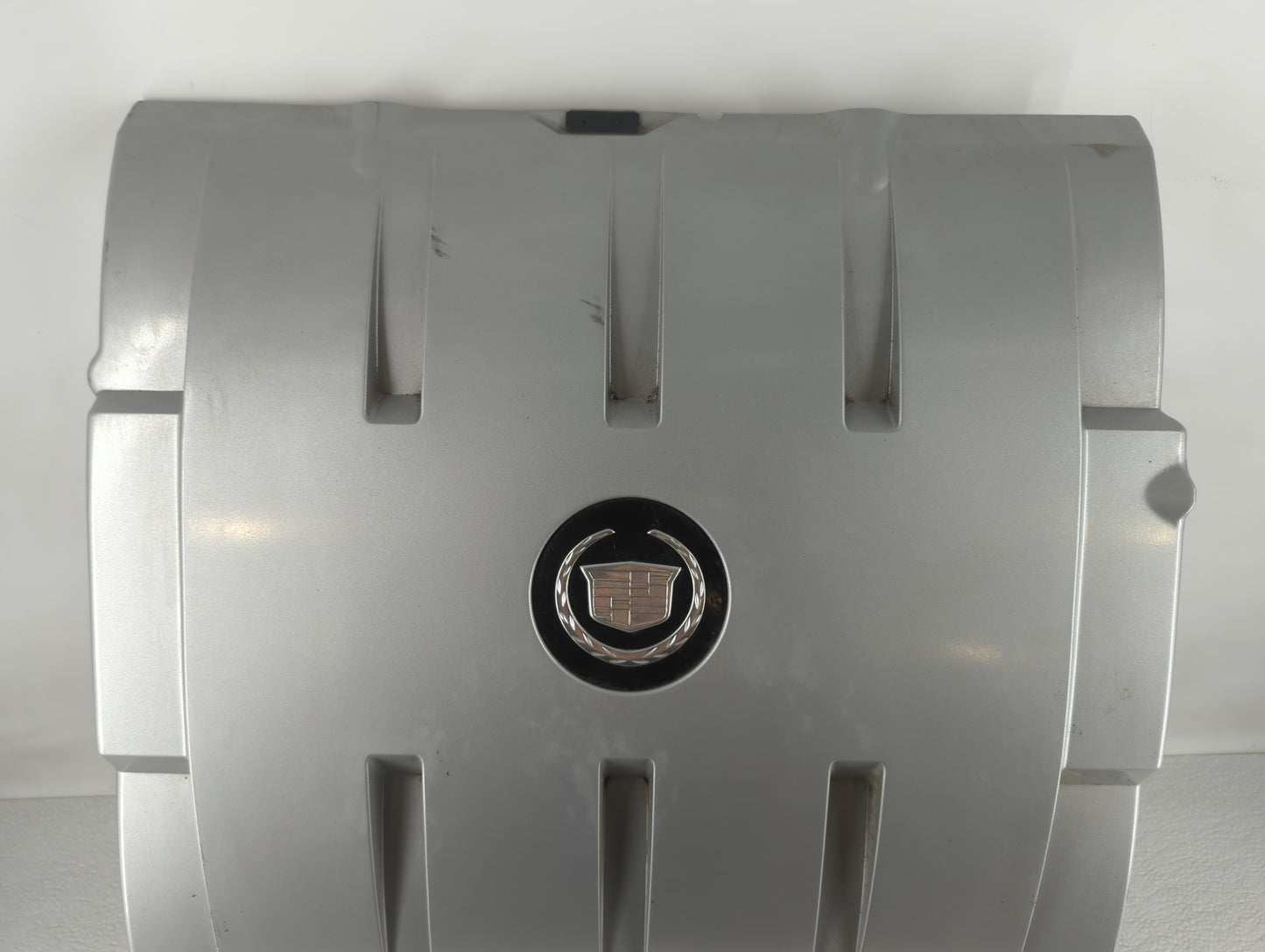 2004 Cadillac Deville Engine Cover - Oemusedautoparts1.com