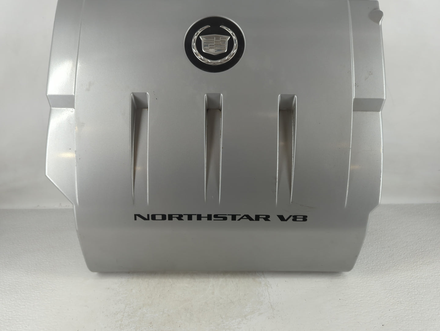 2004 Cadillac Deville Engine Cover - Oemusedautoparts1.com