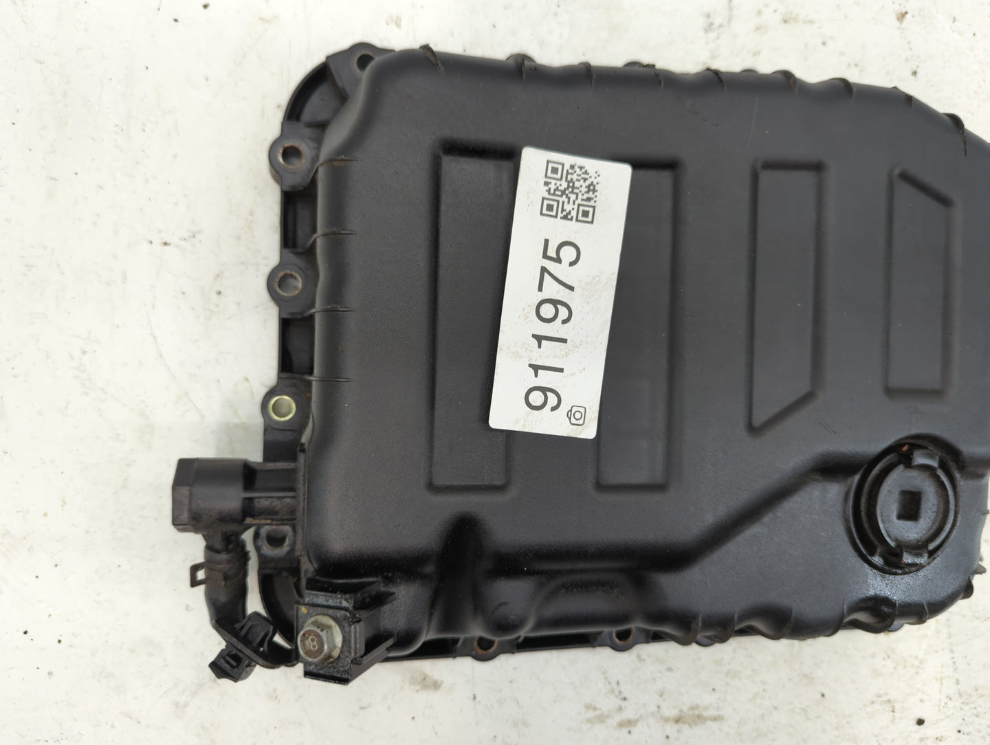 1994-2005 Cadillac Deville Engine Oil Pan P/N:45280-26100 Fits OEM Used Auto Parts - Oemusedautoparts1.com