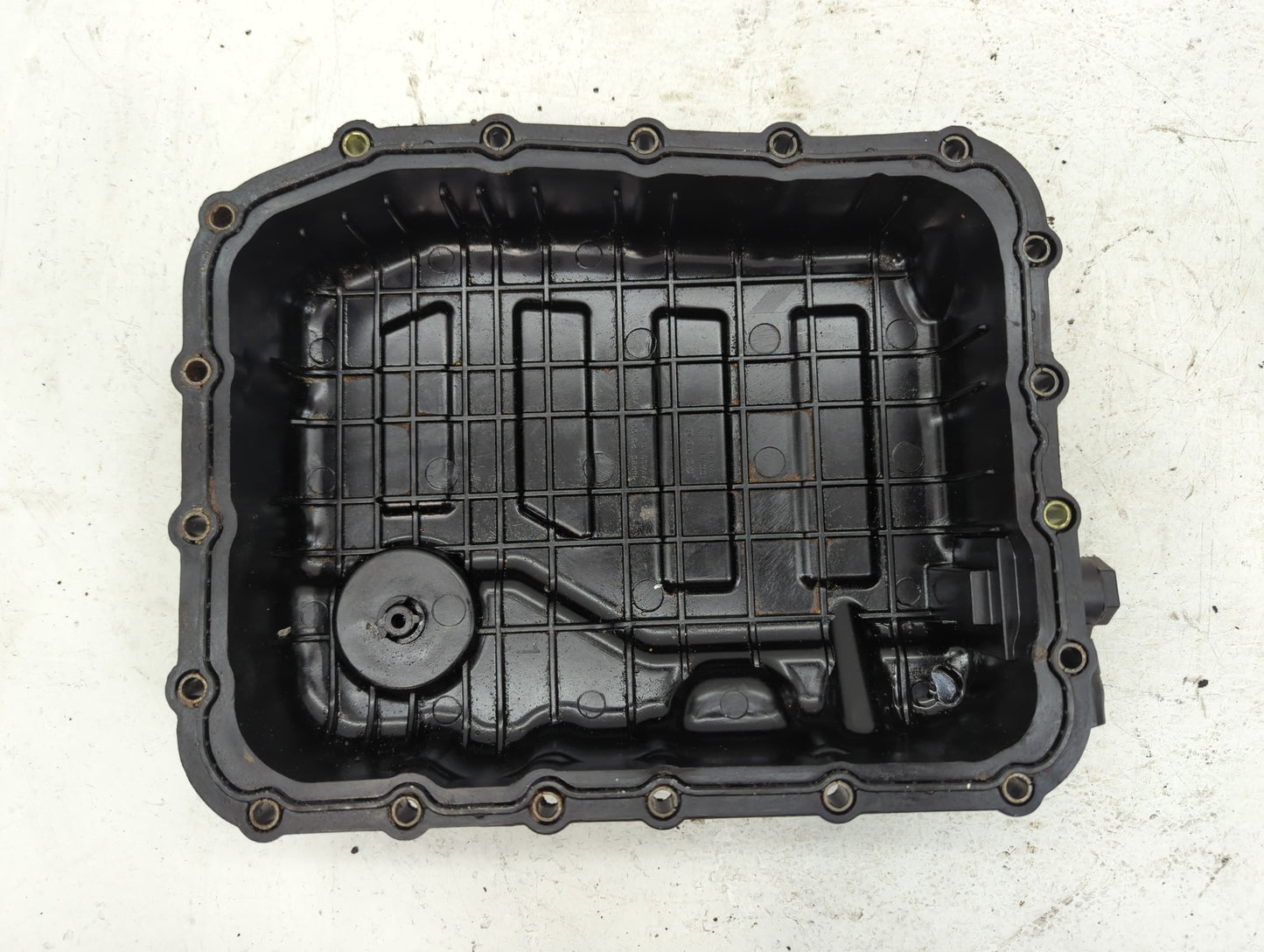 1994-2005 Cadillac Deville Engine Oil Pan P/N:45280-26100 Fits OEM Used Auto Parts - Oemusedautoparts1.com