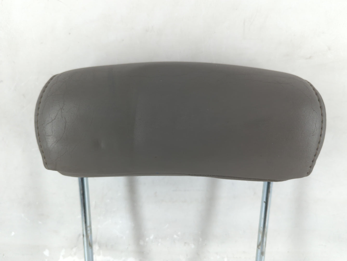 2003-2006 Cadillac Escalade Headrest Head Rest Rear Seat Fits Fits 2003 2004 2005 2006 OEM Used Auto Parts - Oemusedautopart