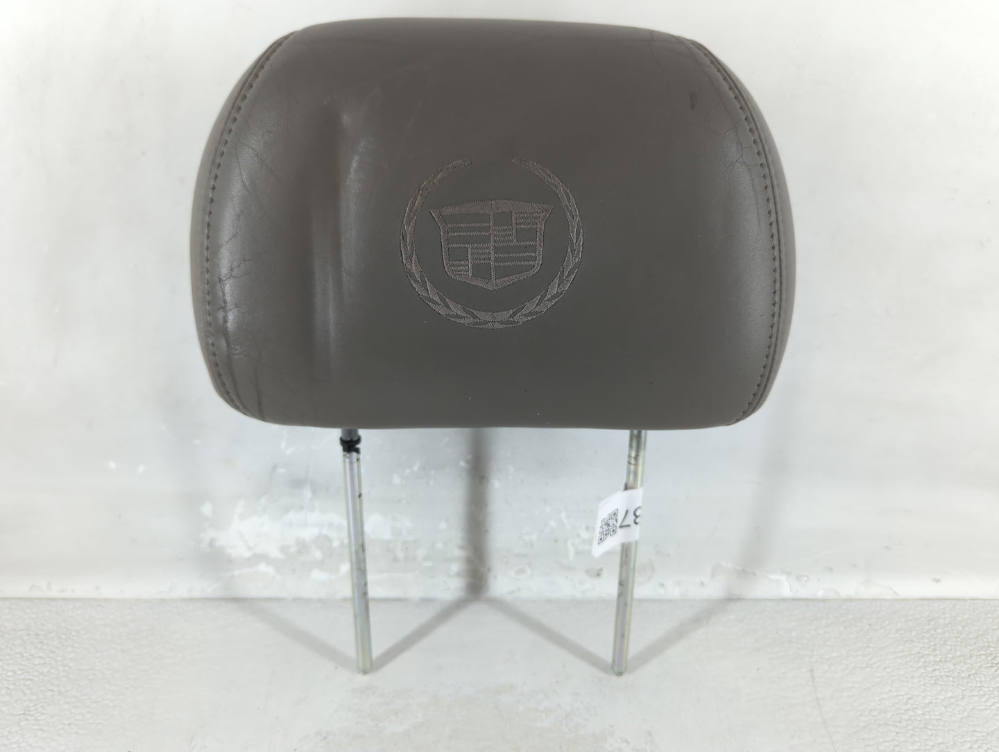 2003-2006 Cadillac Escalade Headrest Head Rest Rear Seat Fits Fits 2003 2004 2005 2006 OEM Used Auto Parts - Oemusedautopart