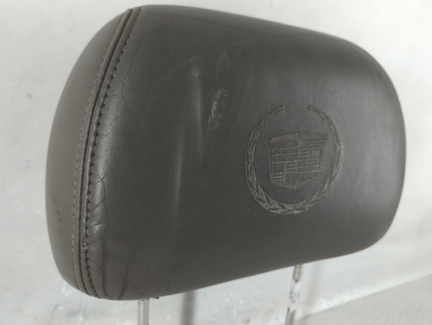 2003-2006 Cadillac Escalade Headrest Head Rest Rear Seat Fits Fits 2003 2004 2005 2006 OEM Used Auto Parts - Oemusedautopart