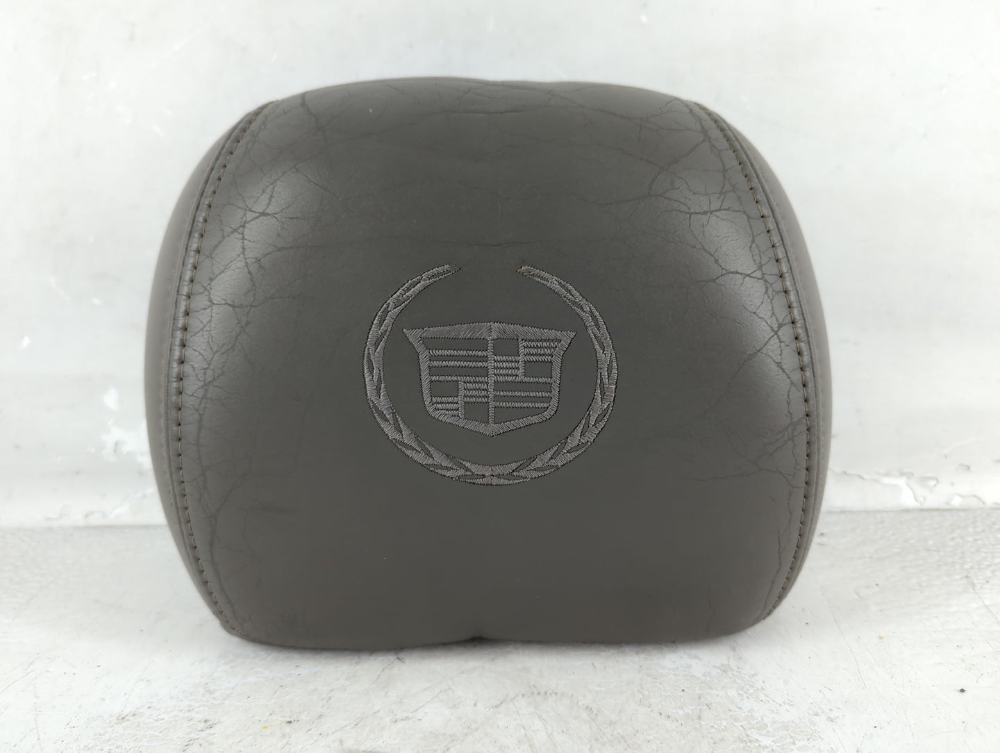 2003-2006 Cadillac Escalade Headrest Head Rest Front Driver Passenger Seat Fits Fits 2003 2004 2005 2006 OEM Used Auto Parts