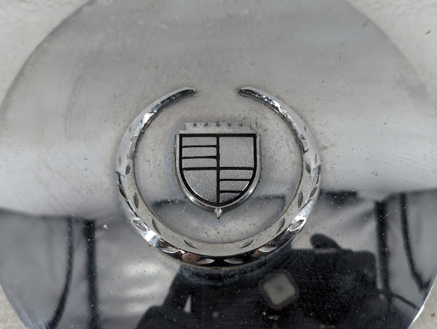 2004 Cadillac Escalade Rim Wheel Center Cap - Oemusedautoparts1.com